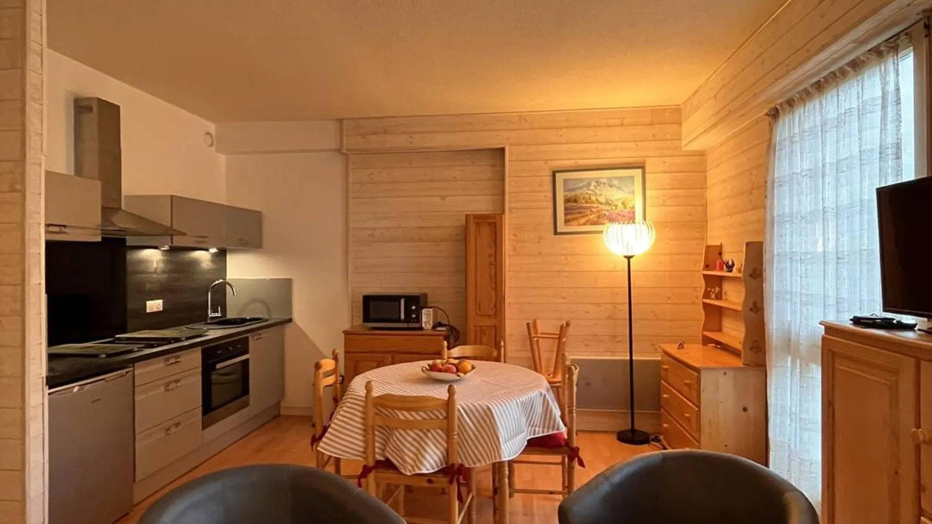 Grand Studio Centre Ville 4-6 Pers, Parking Proche - Fr-1-234-332 Cauterets Apartment